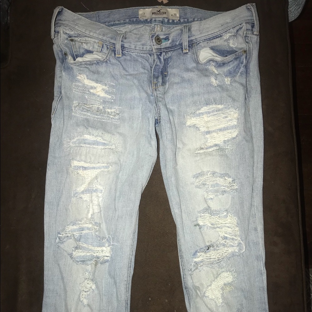 Destroyed light wash Hollister jeans size 7